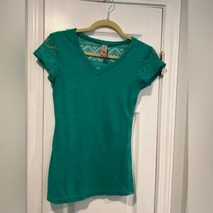 No Boundaries Size S Turquoise V Neck Sheer Lace Mesh Back Short Sleeve T Shirt